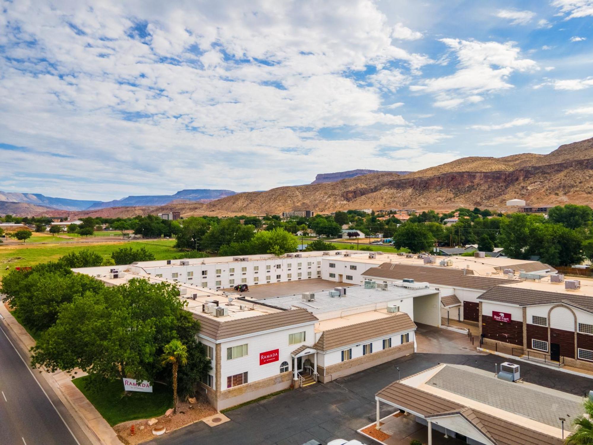 Hotel Ramada By Wyndham Zion National Park La Verkin