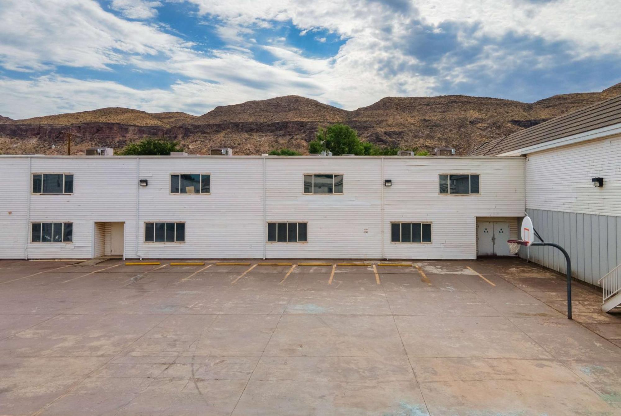 Ramada By Wyndham Zion National Park Hotel La Verkin